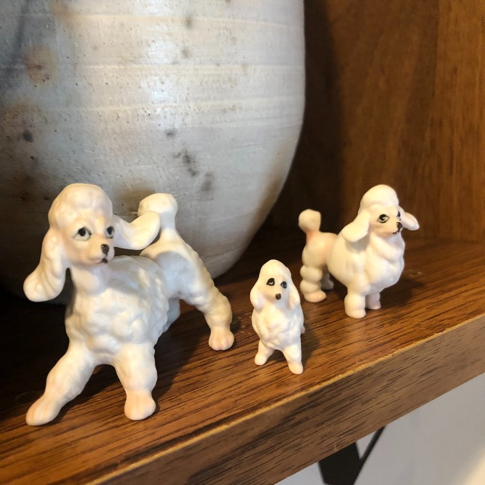 VINTAGE ADORABLE CHINA SET OF 3 MINIATURE POODLE DOG FAMILY